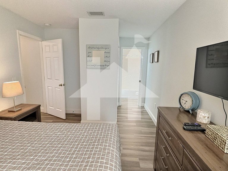 Vacation Home Near Disney, 4 bedrooms