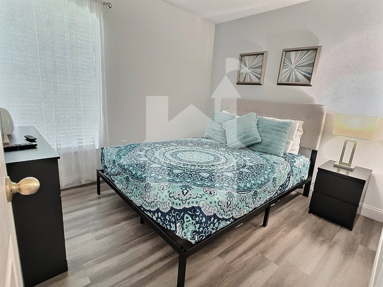Vacation Home Near Disney, 4 bedrooms