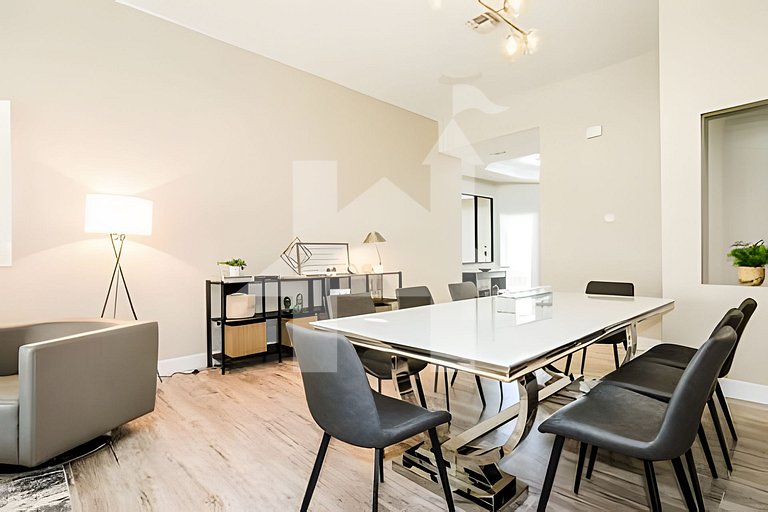 Vacation Home Near Disney, 4 bedrooms