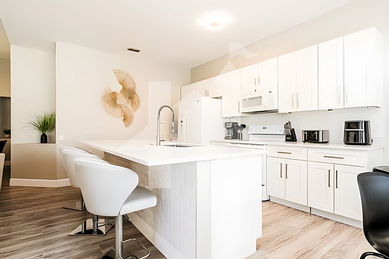 Vacation Home Near Disney, 4 bedrooms