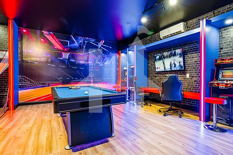 Vacation Home Near Disney, 4 bedrooms