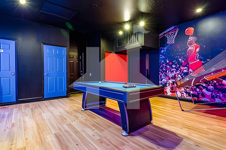 Vacation Home Near Disney, 4 bedrooms