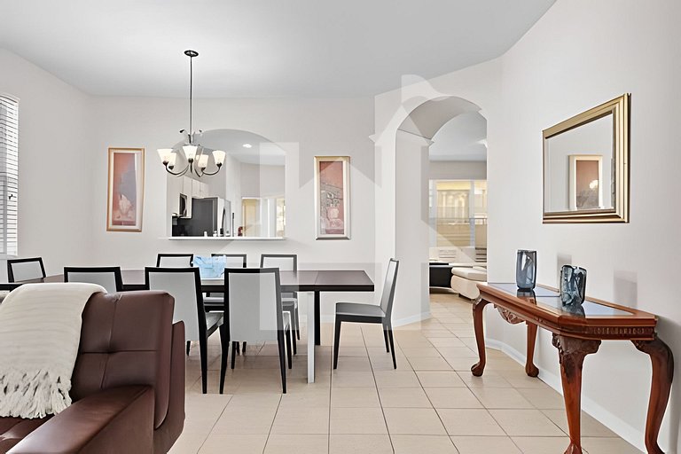 Vacation Home Near Disney, 5 bedrooms