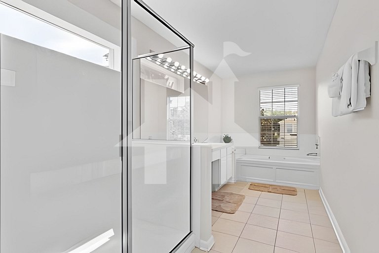 Vacation Home Near Disney, 5 bedrooms