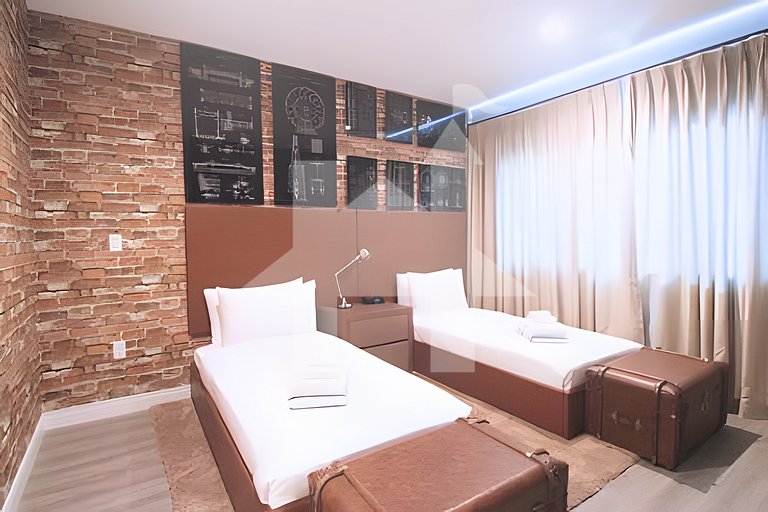 Vacation Home Near Disney, 4 bedrooms