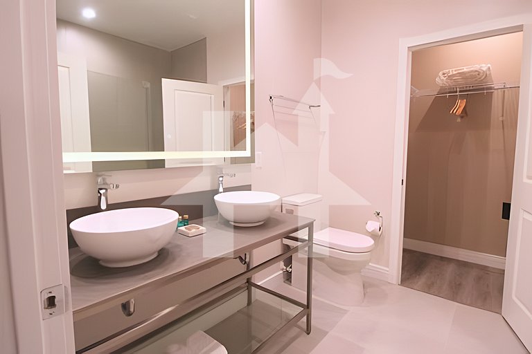 Vacation Home Near Disney, 4 bedrooms