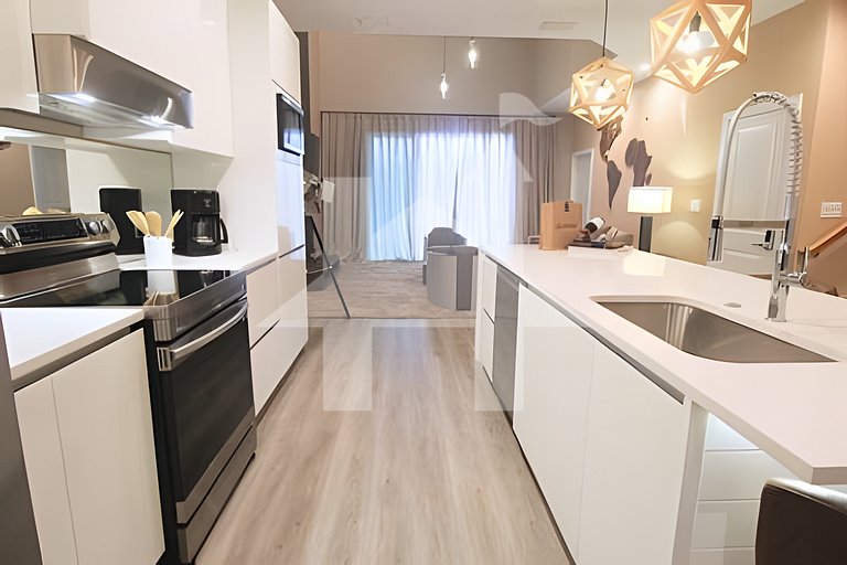 Vacation Home Near Disney, 4 bedrooms