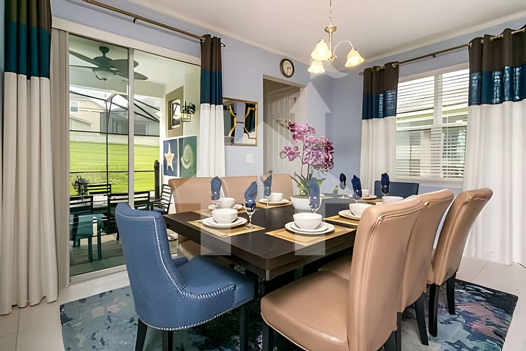 Vacation Home Near Disney, 6 bedrooms