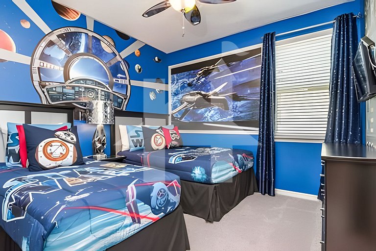 Vacation Home Near Disney, 6 bedrooms