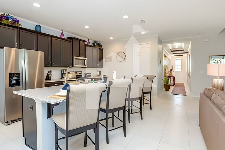 Vacation Home Near Disney, 6 bedrooms