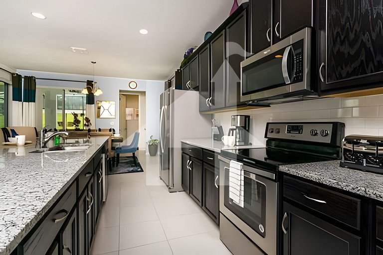 Vacation Home Near Disney, 6 bedrooms