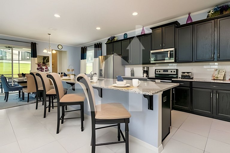 Vacation Home Near Disney, 6 bedrooms