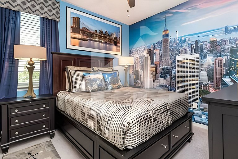 Vacation Home Near Disney, 6 bedrooms