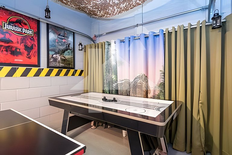 Vacation Home Near Disney, 6 bedrooms