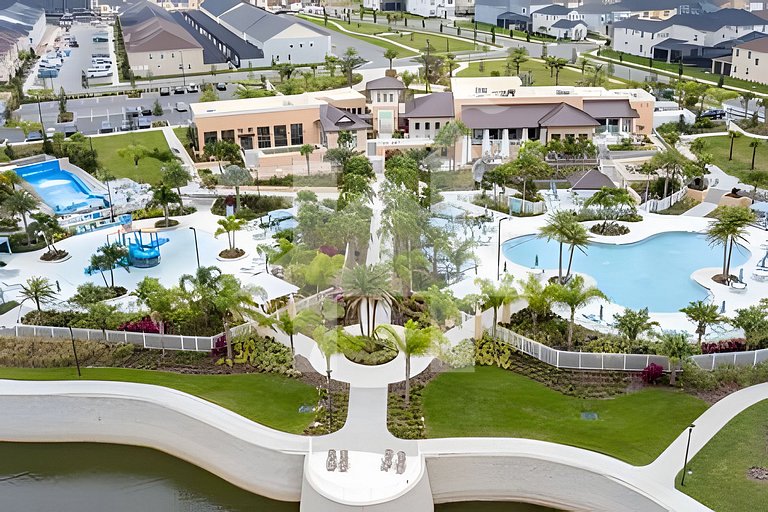 Vacation Home Near Disney, 6 bedrooms