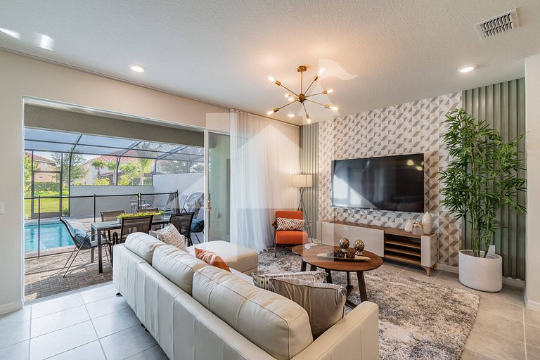 Vacation Home Near Disney, 5 bedrooms