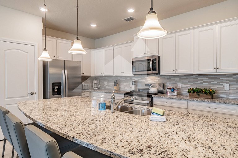 Vacation Home Near Disney, 5 bedrooms