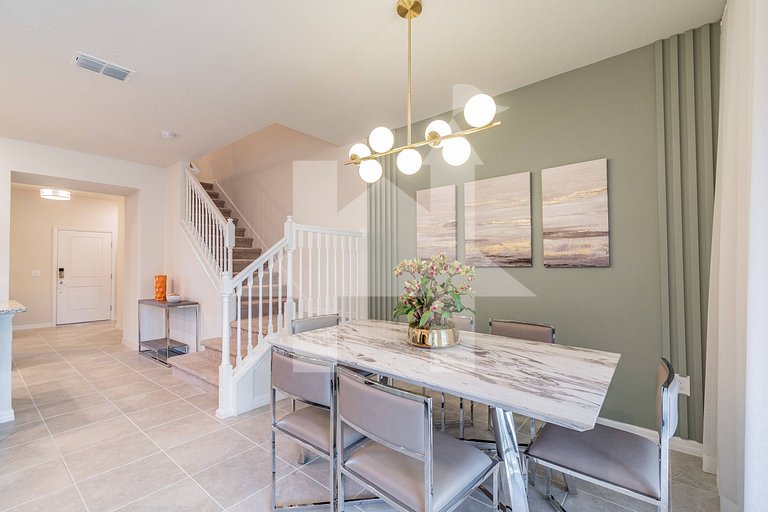 Vacation Home Near Disney, 5 bedrooms