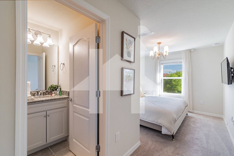 Vacation Home Near Disney, 5 bedrooms