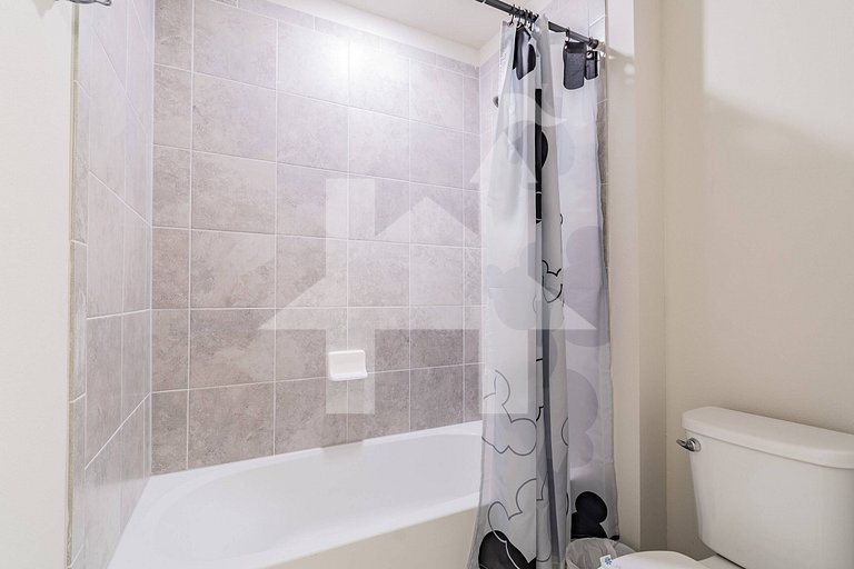 Vacation Home Near Disney, 5 bedrooms