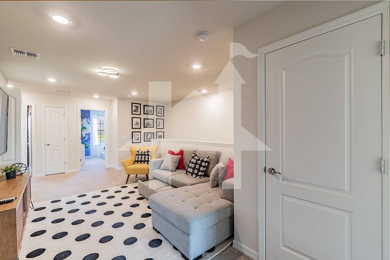 Vacation Home Near Disney, 5 bedrooms