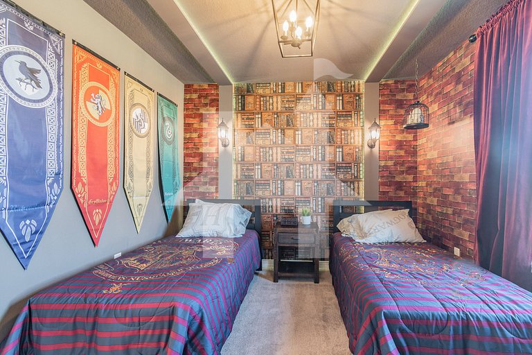 Vacation Home Near Disney, 5 bedrooms