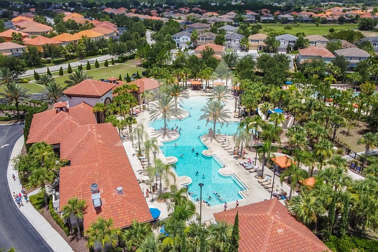 Vacation Home Near Disney, 5 bedrooms