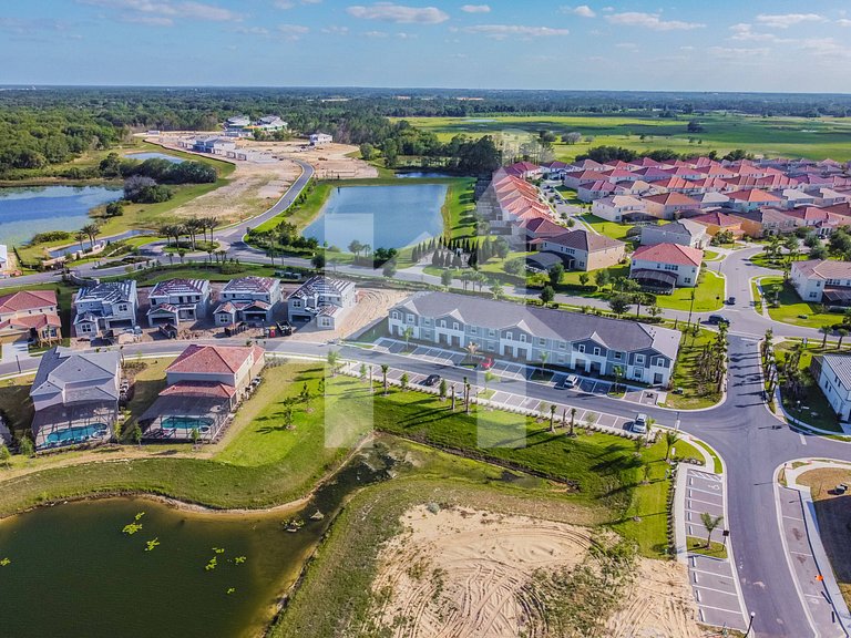 Vacation Home Near Disney, 5 bedrooms