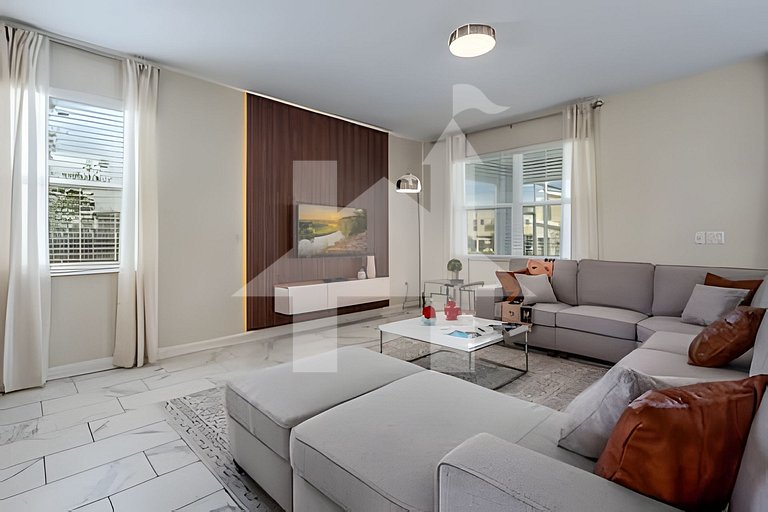 8BR Villa w/ Pool, Theater & Game Room