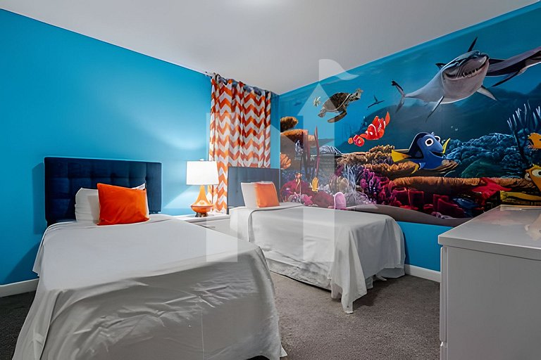 8BR Villa w/ Pool, Theater & Game Room