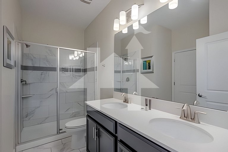 8BR Villa w/ Pool, Theater & Game Room