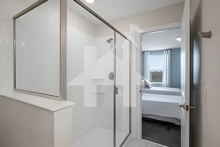 8BR Villa w/ Pool, Theater & Game Room