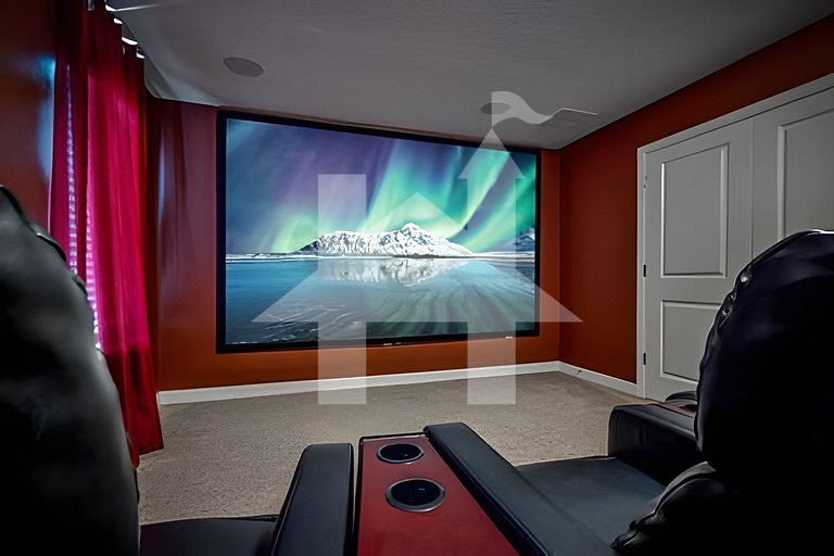 8BR Villa w/ Pool, Theater & Game Room