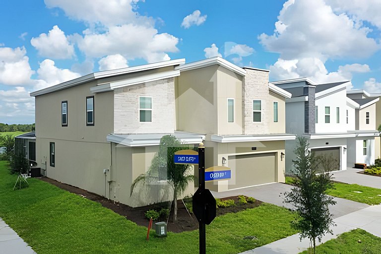 8BR Villa w/ Pool, Theater & Game Room