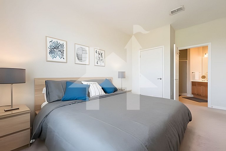 Vista Cay 3BR Condo Near Universal & OCCC