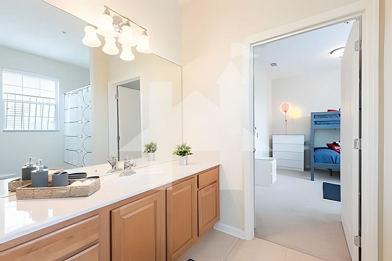 Vista Cay 3BR Condo Near Universal & OCCC