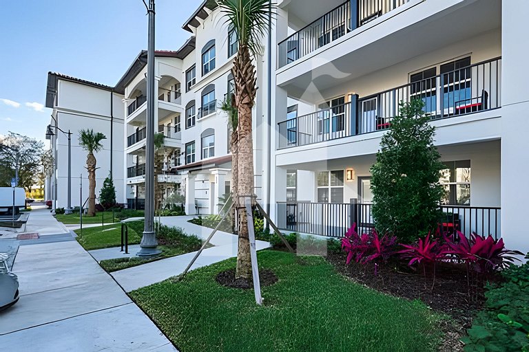 Vista Cay 3BR Condo Near Universal & OCCC