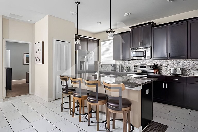 5BR w/ South Pool, Game Room – Storey Lake