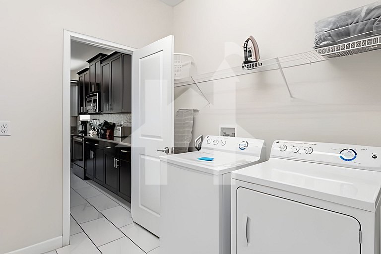 5BR w/ South Pool, Game Room – Storey Lake