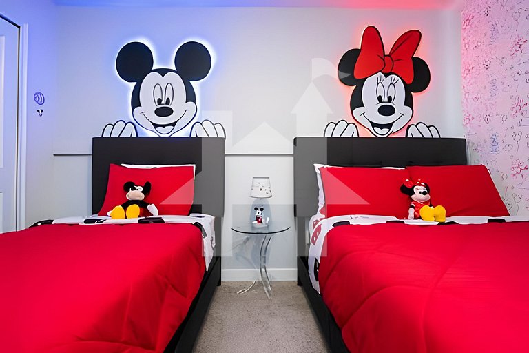 4BR w/ Pool + Mickey & Harry Potter Themes