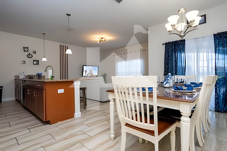 4BR w/ Pool + Mickey & Harry Potter Themes