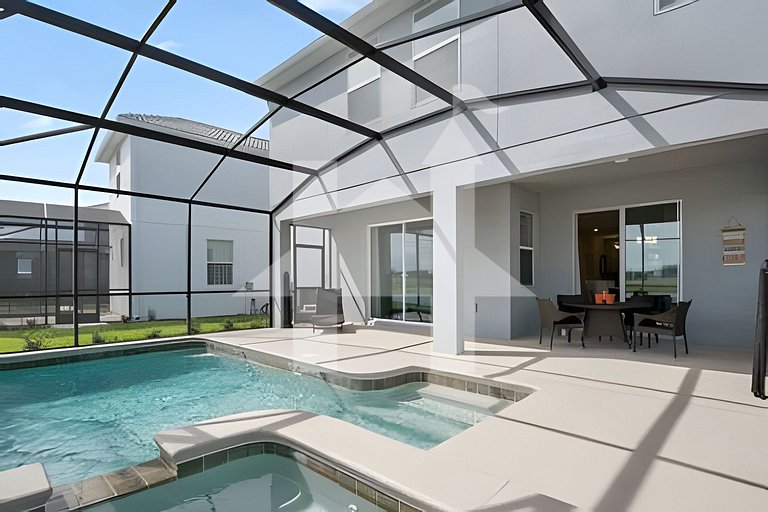 6BR Pool Home w/ Mickey + Avengers – Storey Lake