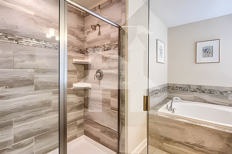 6BR Pool Home w/ Mickey + Avengers – Storey Lake