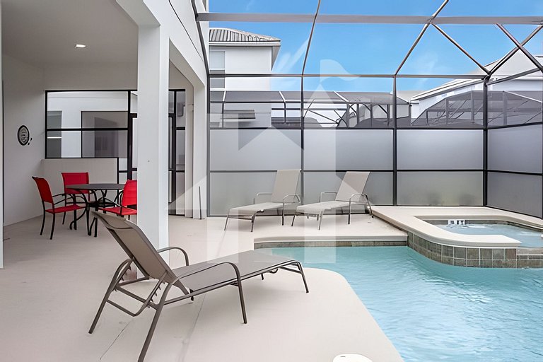 6BR Townhome w/ Pool – 10 Min to Disney