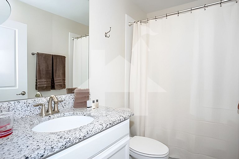 6BR Townhome w/ Pool – 10 Min to Disney