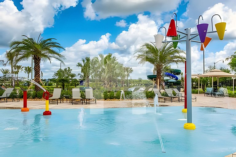 6BR Townhome w/ Pool – 10 Min to Disney