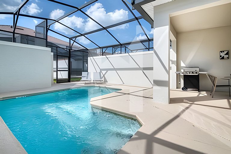 4BR Storey Lake w/ Pool & Mickey Room