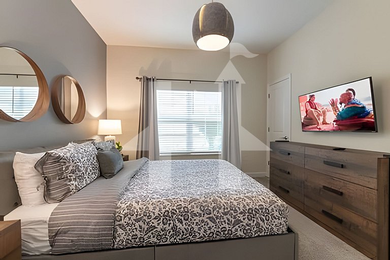 Vacation Home Near Disney, 4 bedrooms