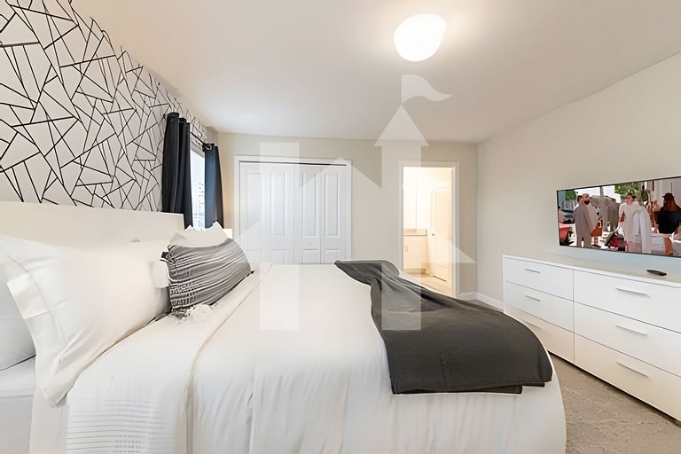 Vacation Home Near Disney, 4 bedrooms