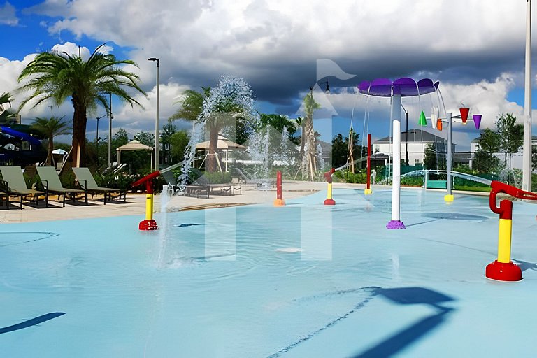 4BR Storey Lake w/ Pool & Mickey Room